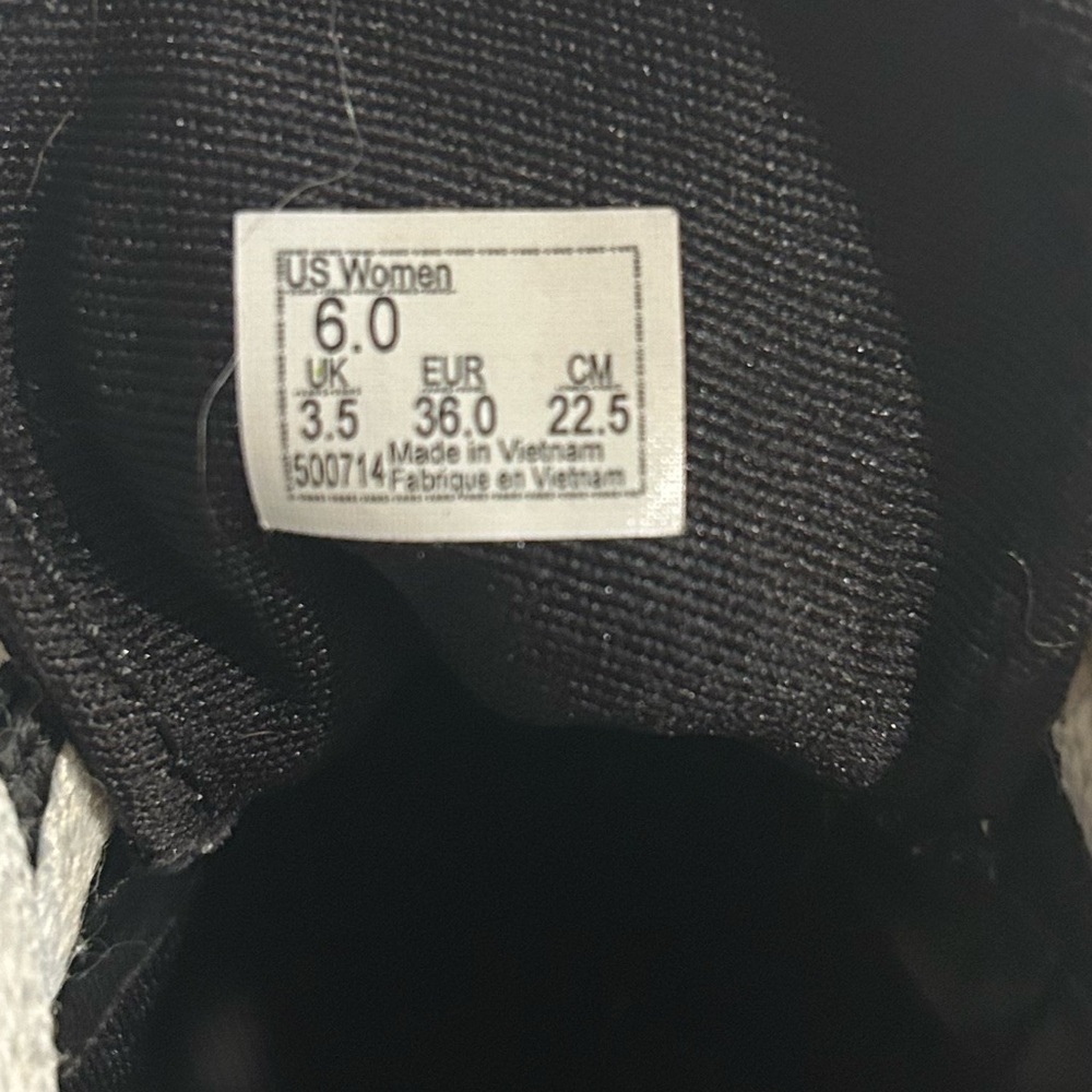 Vans women’s size 6 black sneakers with iridescent colored squares. - Picture 5 of 5